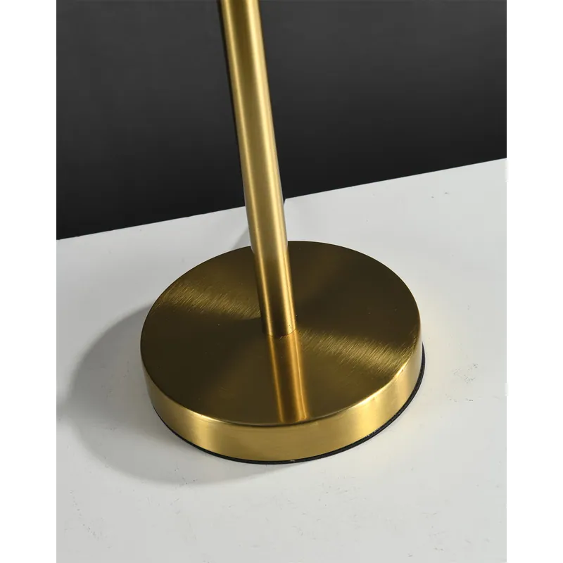 Golden Spire Minimalist Table Lamp