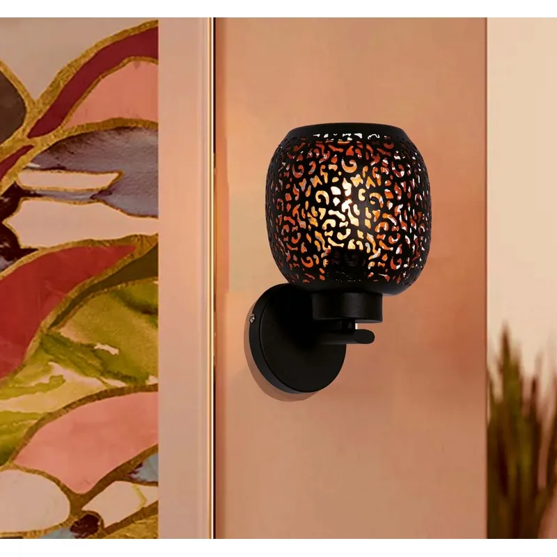 Golden Lace Wall Light