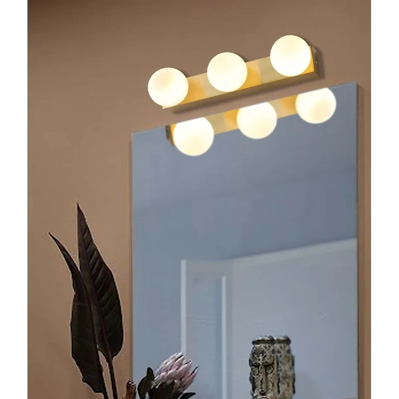 Luxe Radiance Brass Wall Light