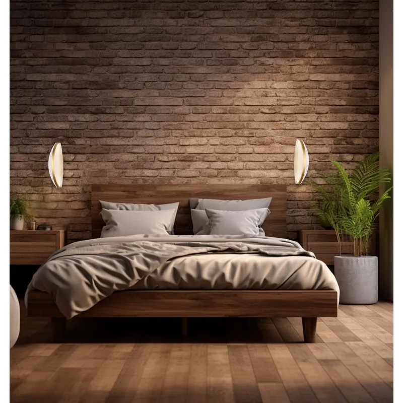 Golden Crest Wall Light