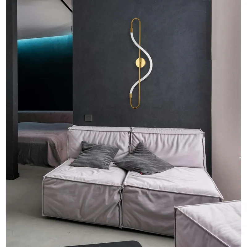 The Elegant Wave Wall Light