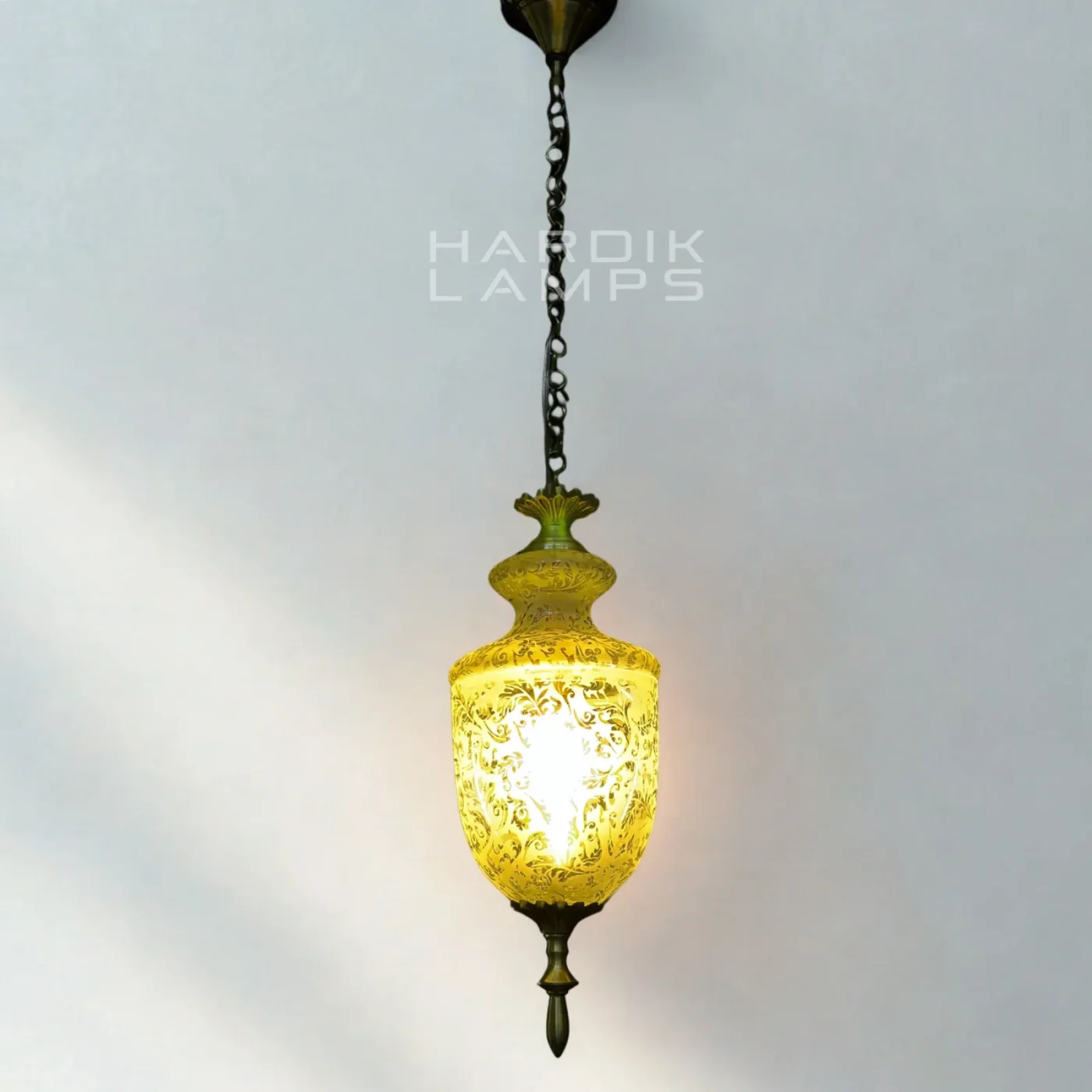 Embossed Bloom Pendant Lamp