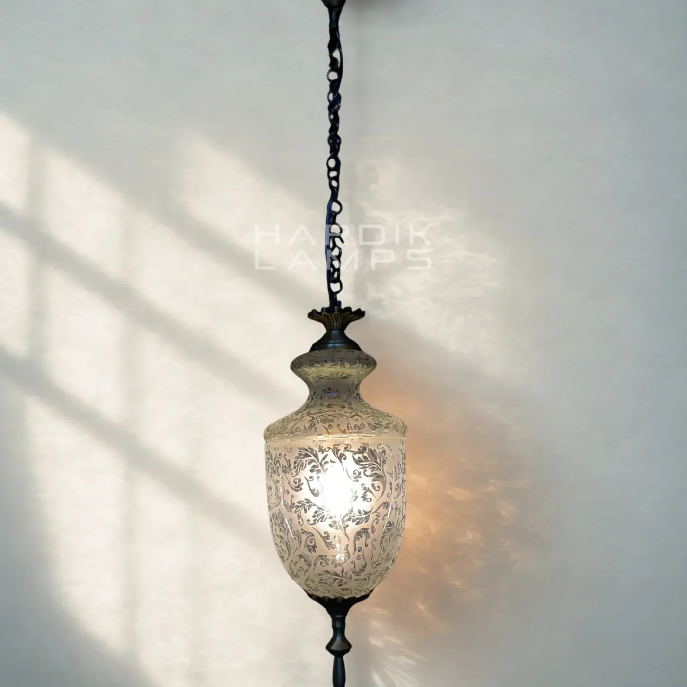 Embossed Bloom Pendant Lamp