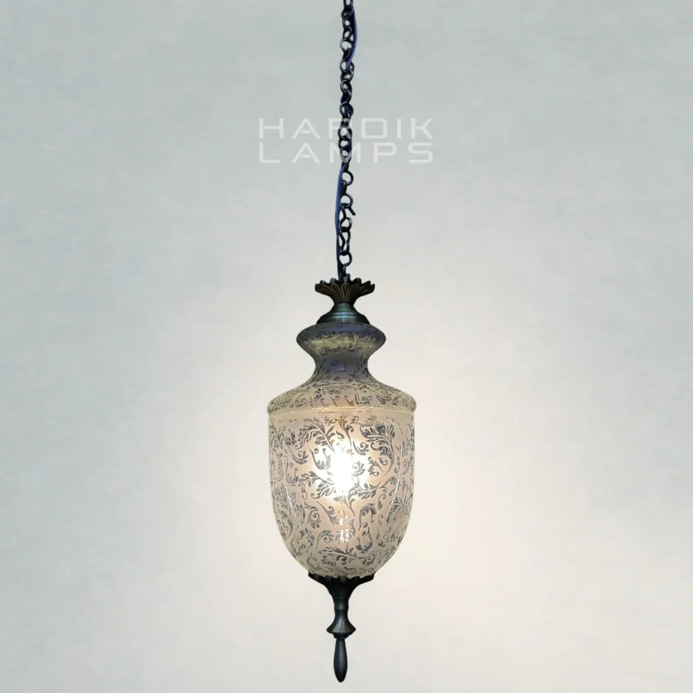Embossed Bloom Pendant Lamp
