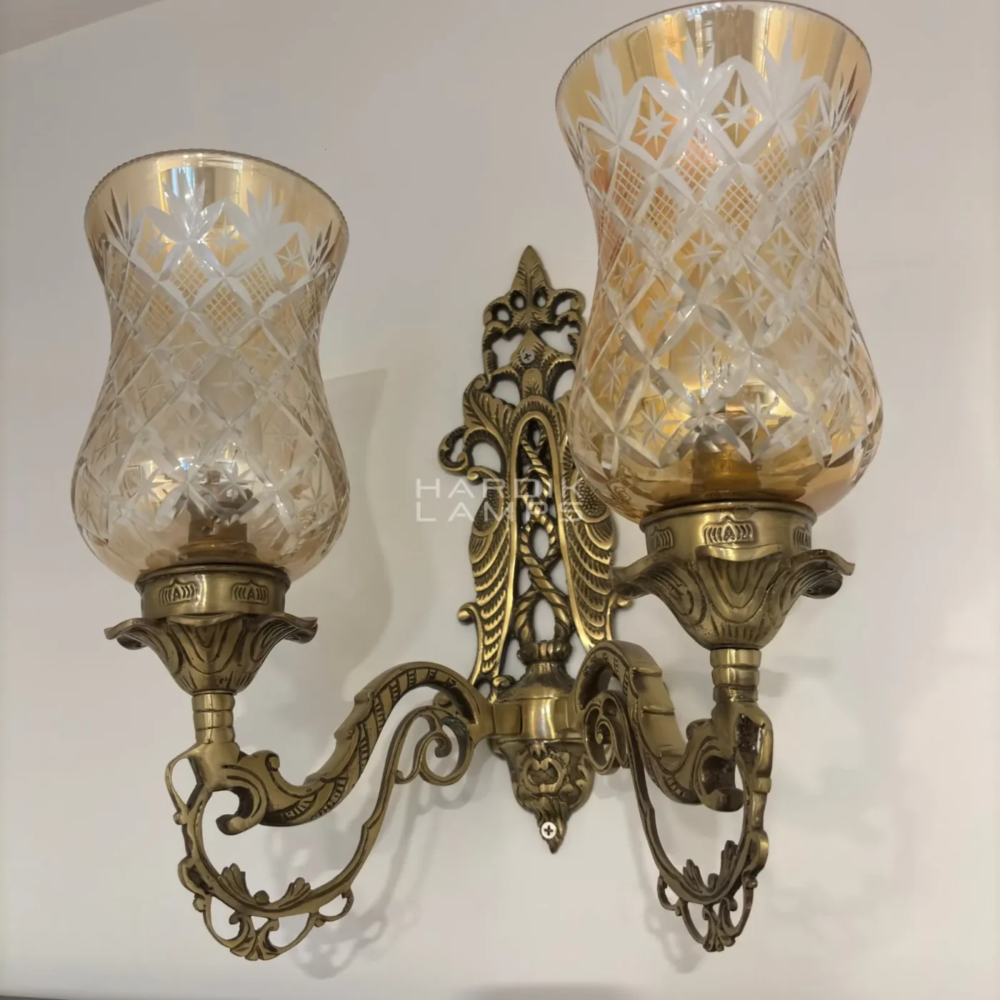 Heirloom Glass Wall Light